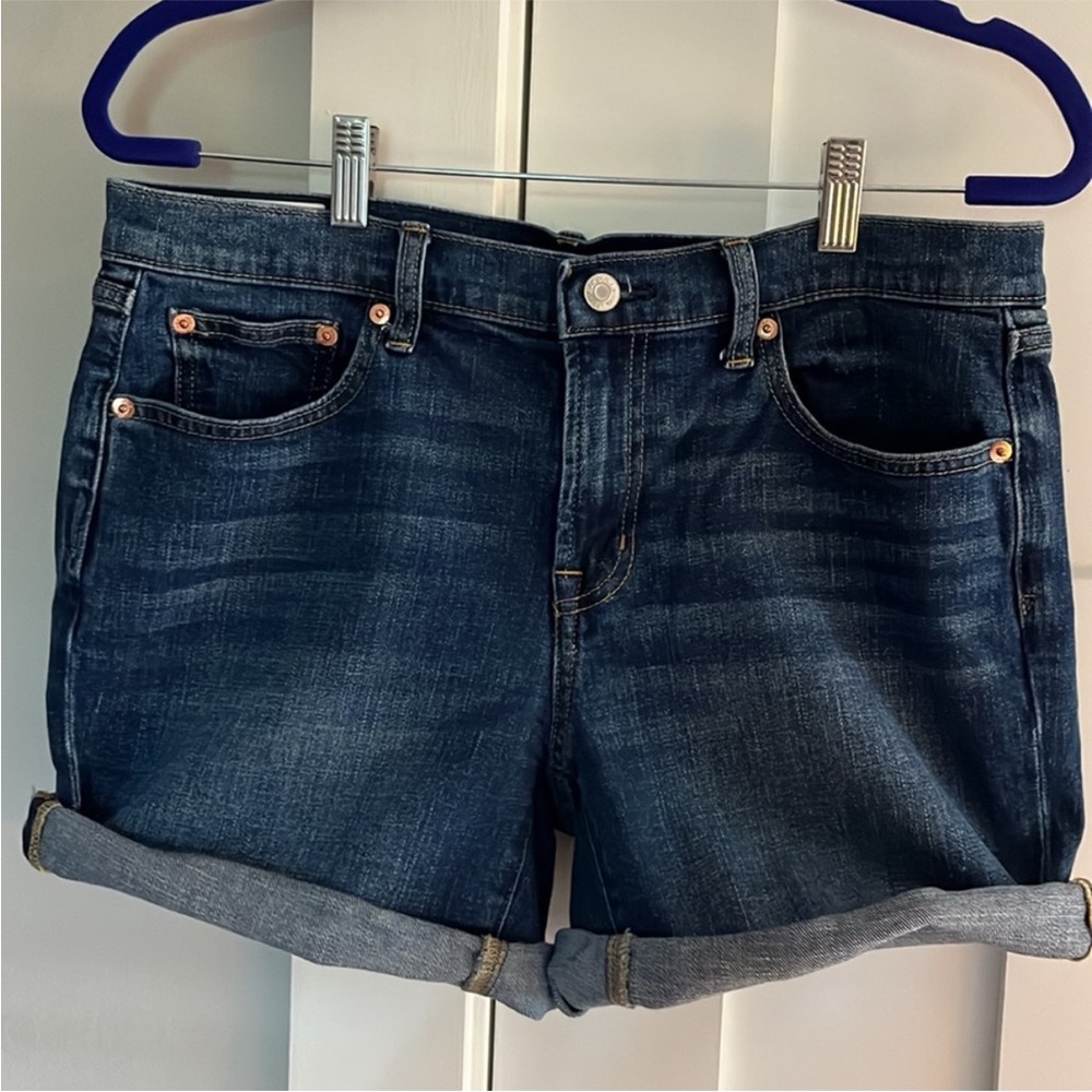 Gap Denim Jean Shorts Mid Rise 8/29 5”Inseam